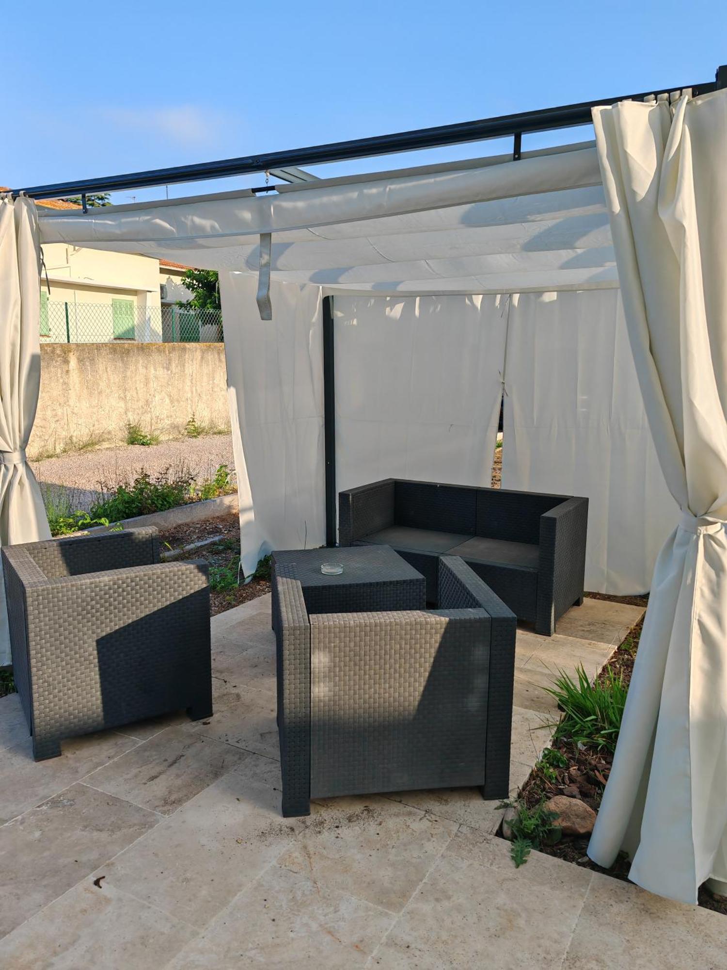 Appartement Climatise Golfe-Juan Plage Vallauris Quarto foto